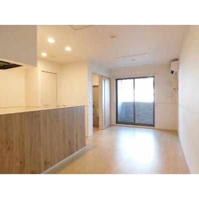 サーフサイドテラス 102【管理NO：1-022275401-01020】 ★家具家電は申し込み後に搬入します★ ★2026年10月中旬入居可能★の物件写真2