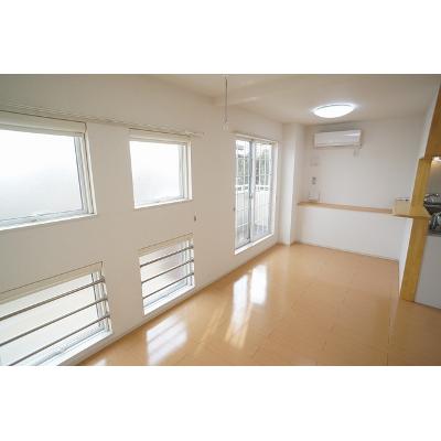 ＪＵＲＩ　Ⅱ 201【管理NO：1-020722701-02010】 ★家具家電は申し込み後に搬入します★ ★2026年08月下旬入居可能★の物件写真2