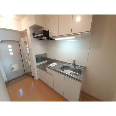 ワールドプレイスＥ 101【管理NO：1-018050901-01010】 ★家具家電は申し込み後に搬入します★の物件写真3