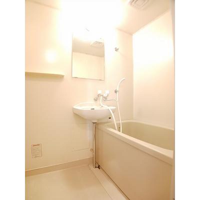 フランボワーズＢ 201【管理NO：1-002889301-02010】 ★家具家電は申し込み後に搬入します★の物件写真4