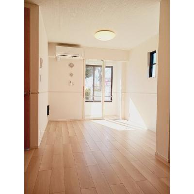 アルモニ 101【管理NO：1-027798501-01010】 ★家具家電は申し込み後に搬入します★ ★2026年08月下旬入居可能★の物件写真2