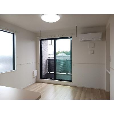 ＢＲＩＳＥ 303【管理NO：1-028475401-03030】 ★家具家電は申し込み後に搬入します★の物件写真2