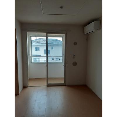 レ・セーナ 201【管理NO：1-018516001-02010】 ★家具家電は申し込み後に搬入します★ ★2026年08月中旬入居可能★の物件写真2