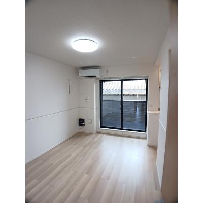 向日葵之颯Ⅱ 203【管理NO：1-028603602-02030】 ★家具家電は申し込み後に搬入します★ ★2026年09月下旬入居可能★の物件写真2