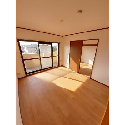フォレストパレス五番館 305【管理NO：1-010446201-03040】 ★家具家電は申し込み後に搬入します★ ★2026年09月上旬入居可能★の物件写真2