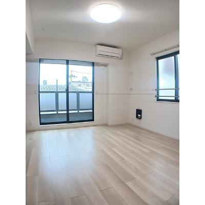 メープルコート小川 302【管理NO：1-028432901-03020】 ★家具家電は申し込み後に搬入します★の物件写真2