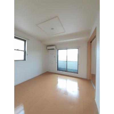 セントラル　アバンツァート　Ｂ 203【管理NO：1-018063002-02030】 ★家具家電は申し込み後に搬入します★ ★2026年09月中旬入居可能★の物件写真2