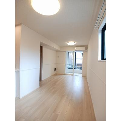 フルールドゥボヌールアオイ 101【管理NO：1-028049301-01010】 ★家具家電は申し込み後に搬入します★の物件写真2