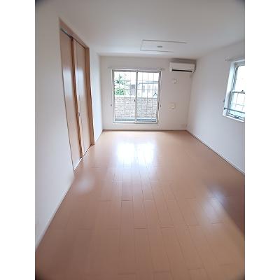 ガーデンハウスⅡ 201【管理NO：1-017813701-02010】 ★家具家電は申し込み後に搬入します★の物件写真2