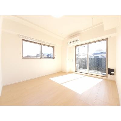 ロータス青山１ 301【管理NO：1-026205601-03010】 ★家具家電は申し込み後に搬入します★ ★2026年09月中旬入居可能★の物件写真2