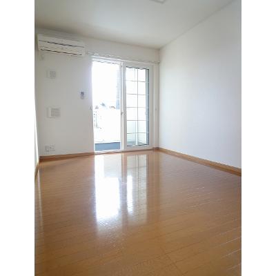 ジュネス 101【管理NO：1-014377101-01010】 ★家具家電は申し込み後に搬入します★ ★2026年10月中旬入居可能★の物件写真2