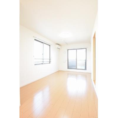 キャパシティ　Ⅴ 301【管理NO：1-020631601-03010】 ★家具家電は申し込み後に搬入します★の物件写真2