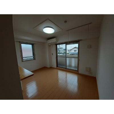 カーサ・ドマーニ 201【管理NO：1-016104601-02010】 ★家具家電は申し込み後に搬入します★ ★2026年09月中旬入居可能★の物件写真2