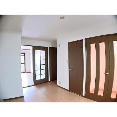 クリンゲル 203【管理NO：1-005969901-02030】 ★家具家電は申し込み後に搬入します★の物件写真2