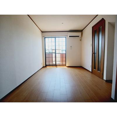 パルテール 104【管理NO：1-011392601-01040】 ★家具家電は申し込み後に搬入します★ ★2026年09月中旬入居可能★の物件写真2