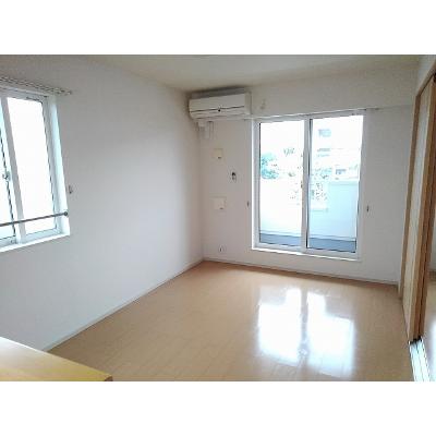 ピース　コート 201【管理NO：1-019522701-02010】 ★家具家電は申し込み後に搬入します★ ★2026年10月中旬入居可能★の物件写真2
