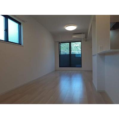 ソルヴェーグⅡ 203【管理NO：1-026740502-02030】 ★家具家電は申し込み後に搬入します★の物件写真2