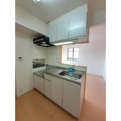 夢野ハイツ 302【管理NO：1-017750301-03020】 ★家具家電は申し込み後に搬入します★ ★2026年09月中旬入居可能★の物件写真3