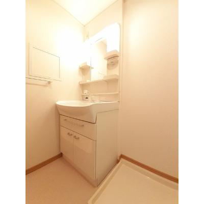 メイクロード 205【管理NO：1-014609401-02040】 ★家具家電は申し込み後に搬入します★の物件写真6