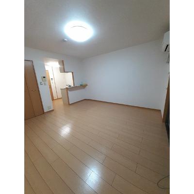 ラ　フローラ 202【管理NO：1-014439901-02020】 ★家具家電は申し込み後に搬入します★ ★2026年09月中旬入居可能★の物件写真2