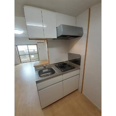 ラ　フローラ 101【管理NO：1-014439901-01010】 ★家具家電は申し込み後に搬入します★ ★2026年09月中旬入居可能★の物件写真3