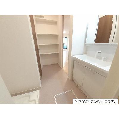 カーサみやびⅩ 201【管理NO：1-028320603-02010】 ★家具家電は申し込み後に搬入します★ ★2026年10月上旬入居可能★の物件写真6