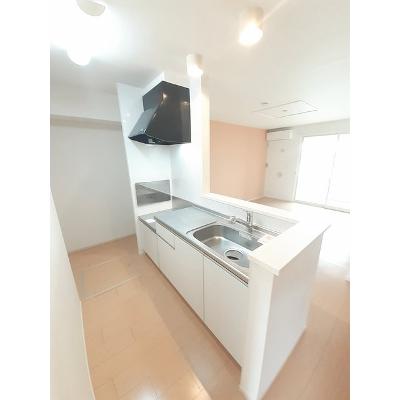 トレイン・ビューＢ 102【管理NO：1-020408601-01020】 ★家具家電は申し込み後に搬入します★ ★2026年10月中旬入居可能★の物件写真3