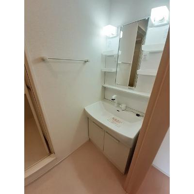 トレイン・ビューＢ 102【管理NO：1-020408601-01020】 ★家具家電は申し込み後に搬入します★ ★2026年10月中旬入居可能★の物件写真6