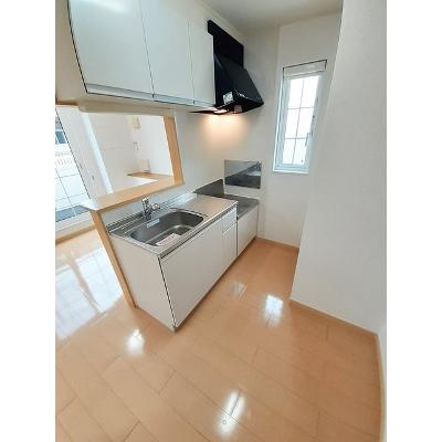 シュティルシェーネⅡ 201【管理NO：1-015778101-02010】 ★家具家電は申し込み後に搬入します★ ★2026年09月上旬入居可能★の物件写真3