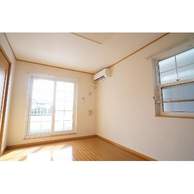 クオリアⅡ 201【管理NO：1-013464302-02010】 ★家具家電は申し込み後に搬入します★ ★2026年09月上旬入居可能★の物件写真2