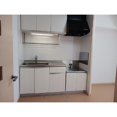 ノ－ス・エッセ　Ⅱ 102【管理NO：1-017068402-01020】 ★家具家電は申し込み後に搬入します★の物件写真3
