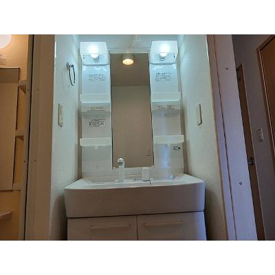 ノ－ス・エッセ　Ⅱ 102【管理NO：1-017068402-01020】 ★家具家電は申し込み後に搬入します★の物件写真6