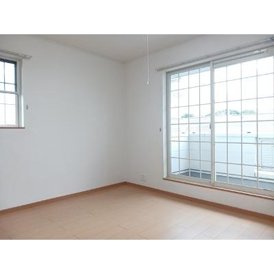 クローバー 201【管理NO：1-014540001-02010】 ★家具家電は申し込み後に搬入します★の物件写真2