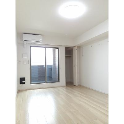 エクラ 201【管理NO：1-026014501-02010】 ★家具家電は申し込み後に搬入します★ ★2026年09月中旬入居可能★の物件写真2