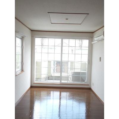 ボワ　ド　エル 201【管理NO：1-007939801-02010】 ★家具家電は申し込み後に搬入します★ ★2026年09月中旬入居可能★の物件写真2