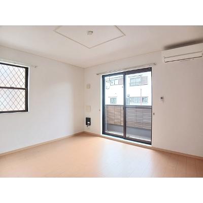ジュピター 102【管理NO：1-015215701-01020】 ★家具家電は申し込み後に搬入します★ ★2026年09月中旬入居可能★の物件写真2