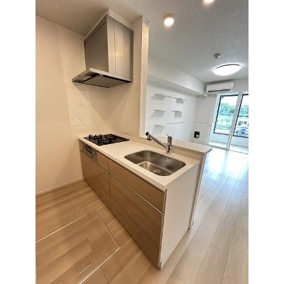 シュシュテラス 103【管理NO：1-027370401-01030】 ★家具家電は申し込み後に搬入します★の物件写真3