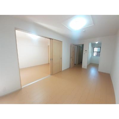 アミティエⅡ 102【管理NO：1-017415801-01020】 ★家具家電は申し込み後に搬入します★ ★2026年09月中旬入居可能★の物件写真2