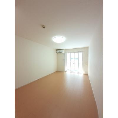 フルール　宇賀德 103【管理NO：1-020205201-01030】 ★家具家電は申し込み後に搬入します★ ★2026年10月中旬入居可能★の物件写真2