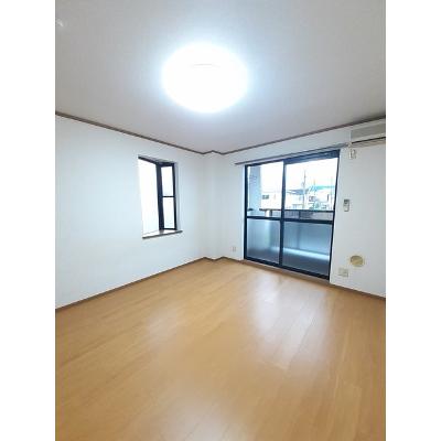 ジョリ　ロジュマン 201【管理NO：1-011554901-02010】 ★家具家電は申し込み後に搬入します★の物件写真2