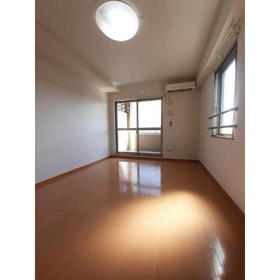 ベル・オーブⅡ 303【管理NO：1-014884801-03030】 ★家具家電は申し込み後に搬入します★の物件写真2