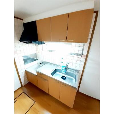 アルファード　ハイツ 104【管理NO：1-010525701-01040】 ★家具家電は申し込み後に搬入します★の物件写真3