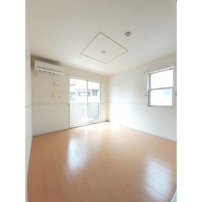 ロックフィールドⅢ 101【管理NO：1-018215101-01010】 ★家具家電は申し込み後に搬入します★ ★2026年10月中旬入居可能★の物件写真2