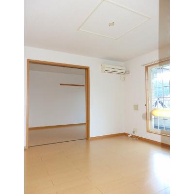 グラース　プラシード 201【管理NO：1-015041501-02010】 ★家具家電は申し込み後に搬入します★ ★2026年09月下旬入居可能★の物件写真2