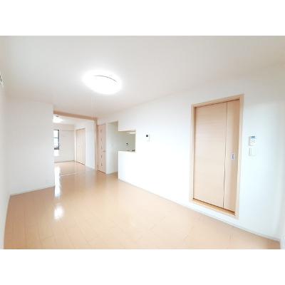ラインハイム足立山Ａ 303【管理NO：1-016872101-03030】 ★家具家電は申し込み後に搬入します★ ★2026年09月中旬入居可能★の物件写真2