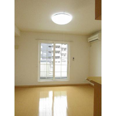 ブロ－ディア 204【管理NO：1-015976101-02040】 ★家具家電は申し込み後に搬入します★ ★2026年09月下旬入居可能★の物件写真2