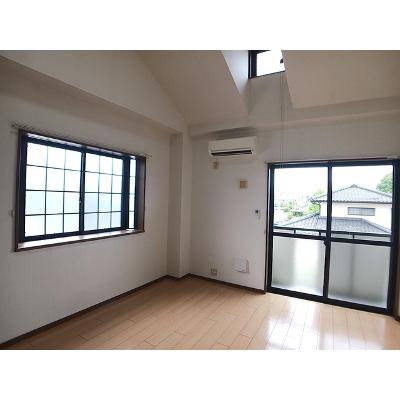 メロウ開成 201【管理NO：1-014195101-02010】 ★家具家電は申し込み後に搬入します★の物件写真2