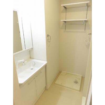 カルミア　Ⅱ 102【管理NO：1-025444502-01020】 ★家具家電は申し込み後に搬入します★の物件写真6