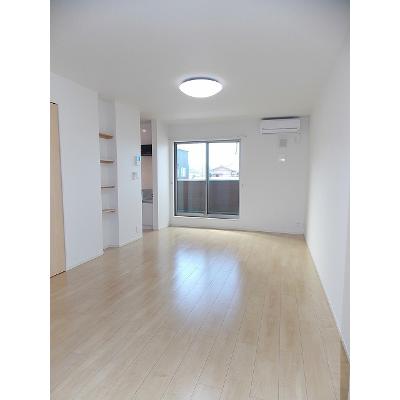 ラ・マジョーレⅡ 201【管理NO：1-021640702-02010】 ★家具家電は申し込み後に搬入します★ ★2026年09月中旬入居可能★の物件写真2