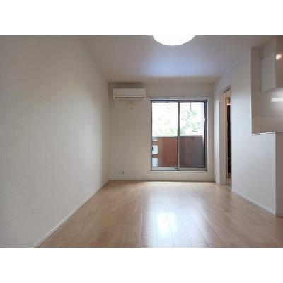 ラッキー　Ⅲ 201【管理NO：1-023077201-02010】 ★家具家電は申し込み後に搬入します★の物件写真2